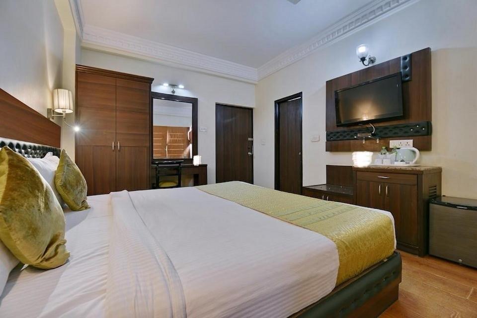 Hotel Empire Regency ジャイプール エクステリア 写真